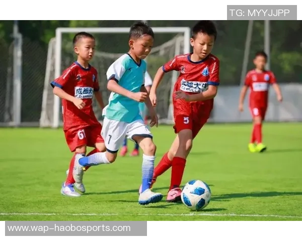 足球西藏：在高原上踢出的梦想与希望的故事